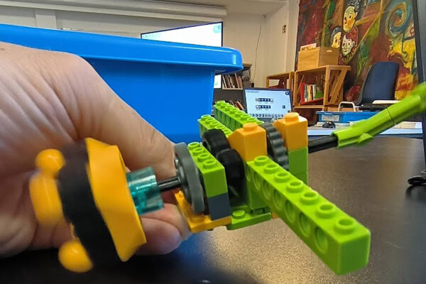 Lego WeDo 2.0 robotika v e-hiši, hiši poskusov Nova Gorica